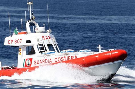 Incidente in mare a Posillipo, morta una giovane donna